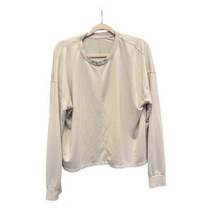 Recreation Cream Sweatshirt Size Medium (M)